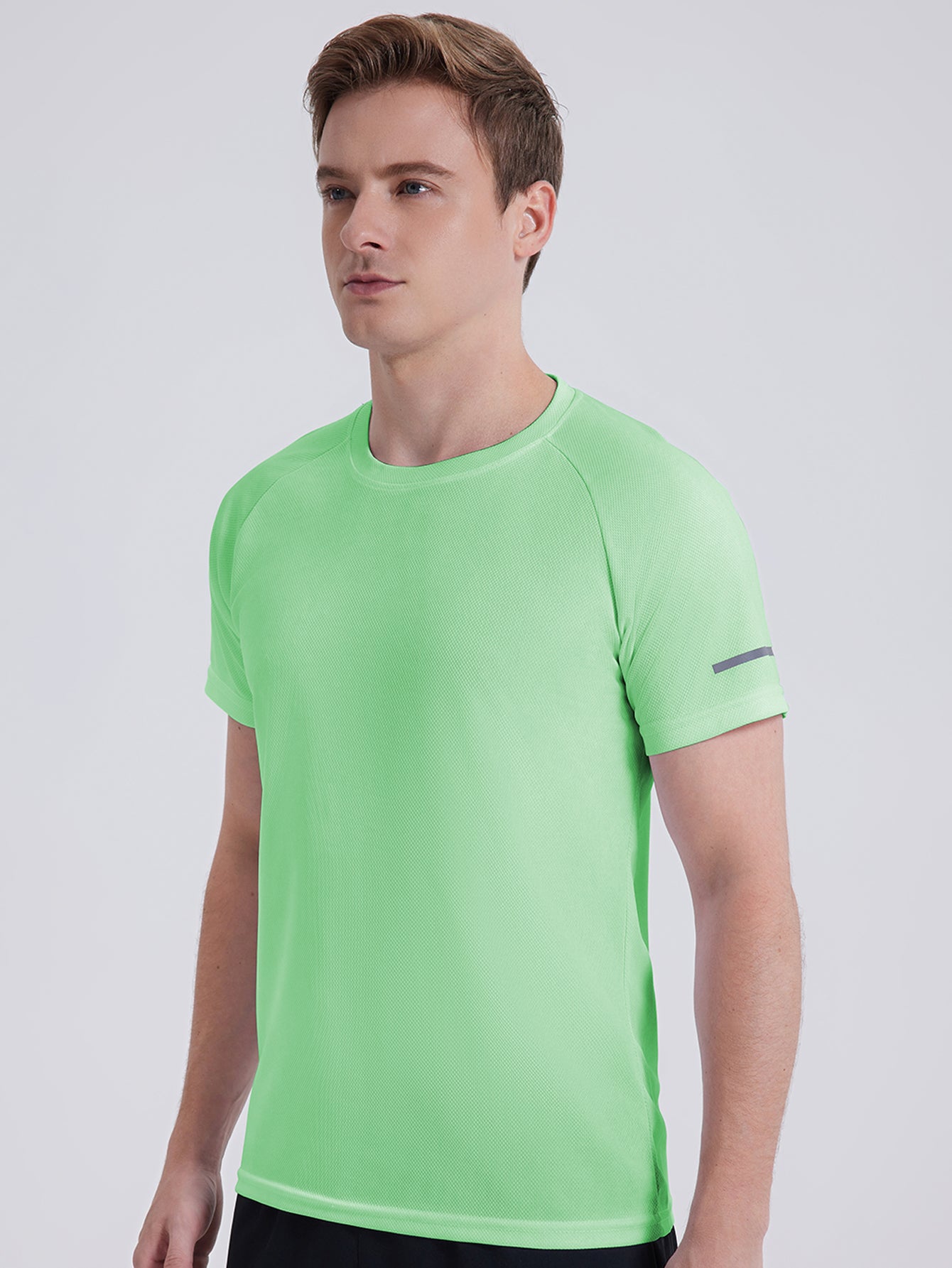 Men's Quick-Dry Mesh Sport T-Shirt - Breathable, Comfortable, Essential for Fashionable Sports